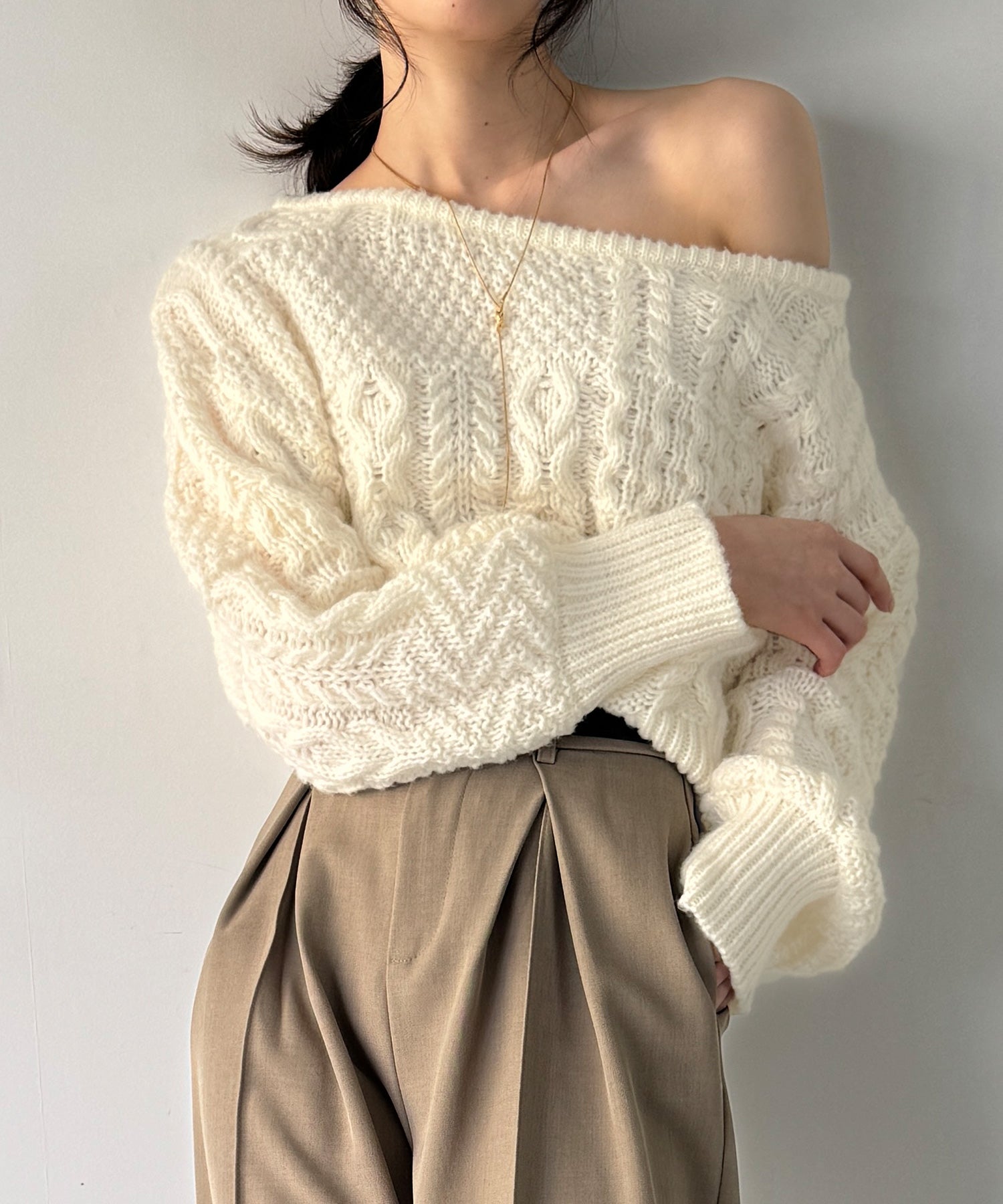 ジュノア JUNOAH 2wayワンショルケーブルショートニット （アイボリー） アイボリー