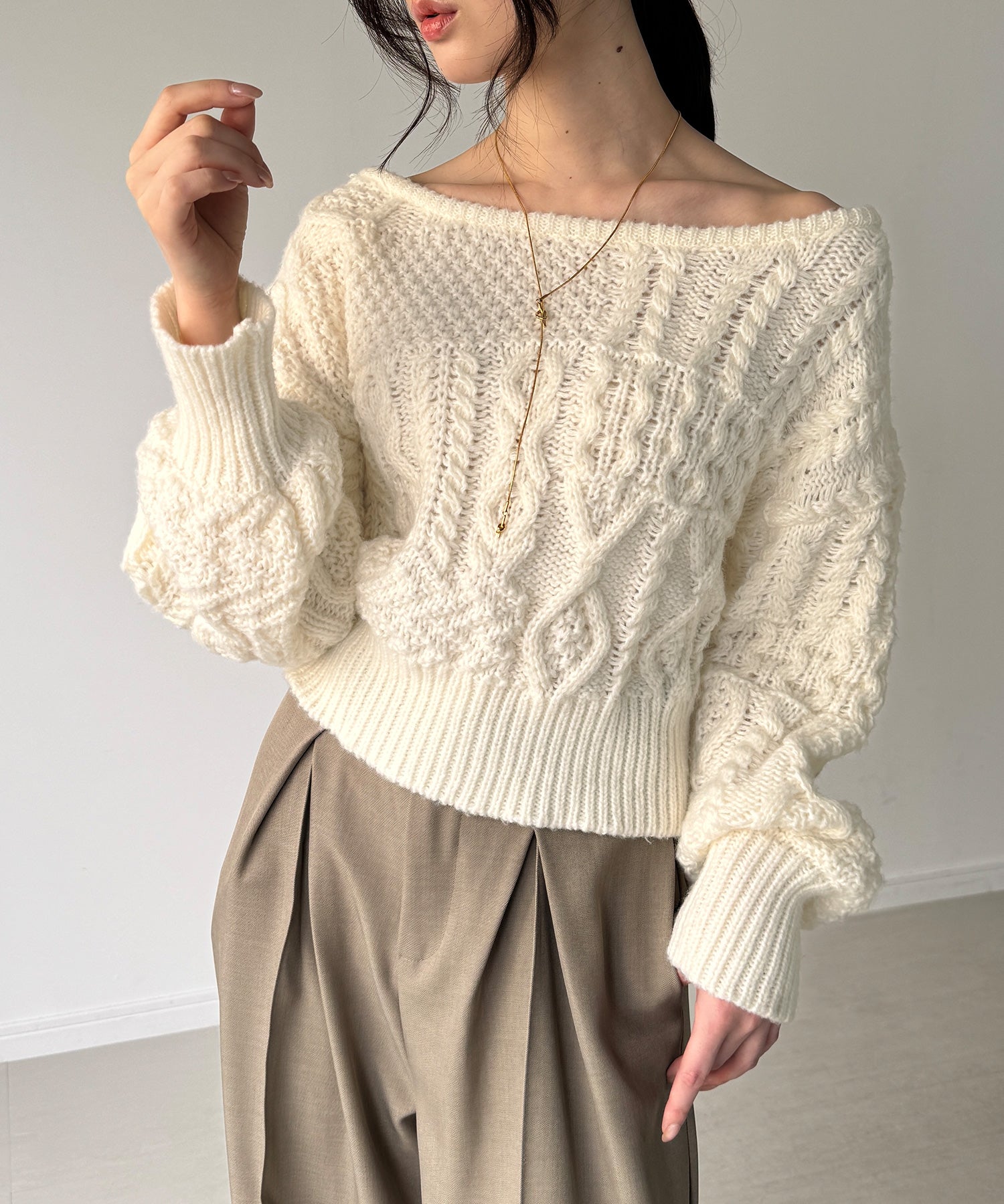 ジュノア JUNOAH 2wayワンショルケーブルショートニット （アイボリー） アイボリー