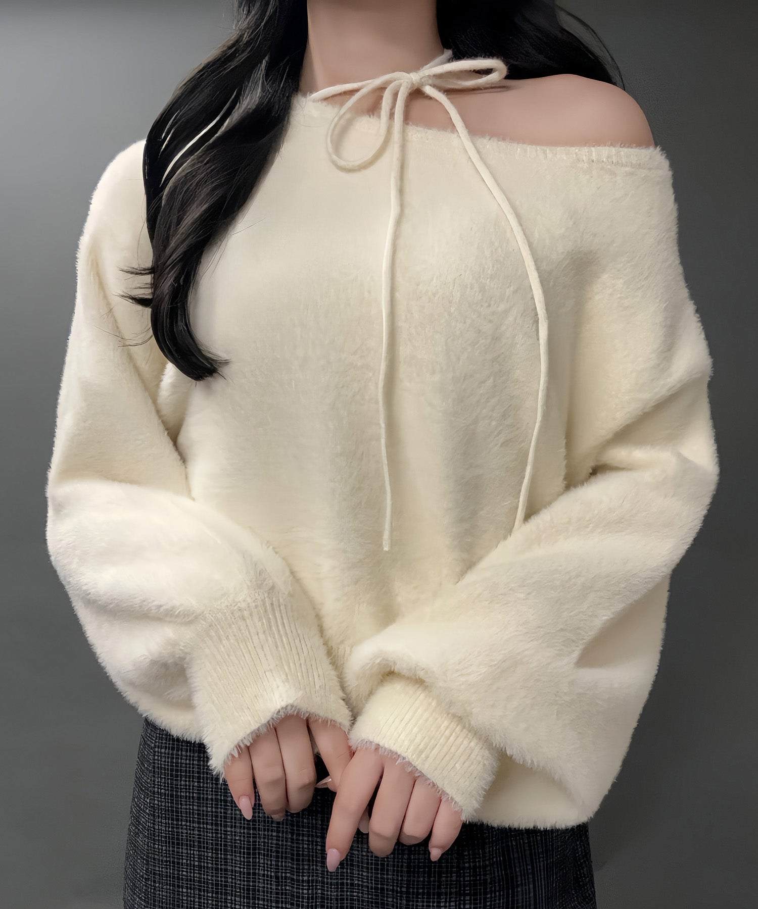 ジュノア JUNOAH 【紐取り外し可能】ワンショルチョーカーシャギーニットトップス （アイボリー） アイボリー