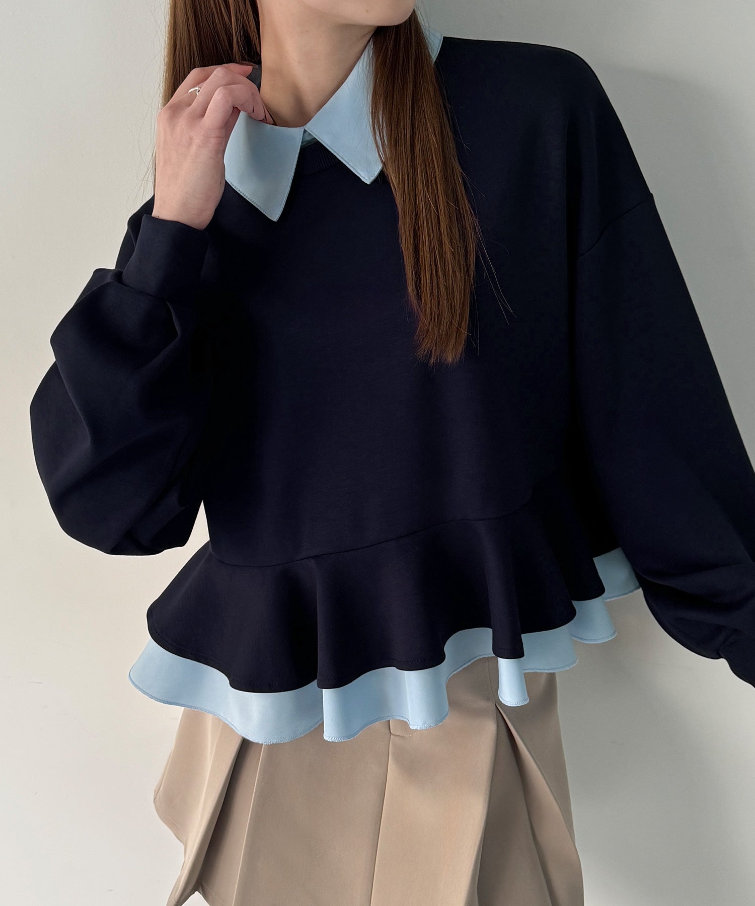 ジュノア JUNOAH フリルレイヤードスウェット （ネイビー） ネイビー