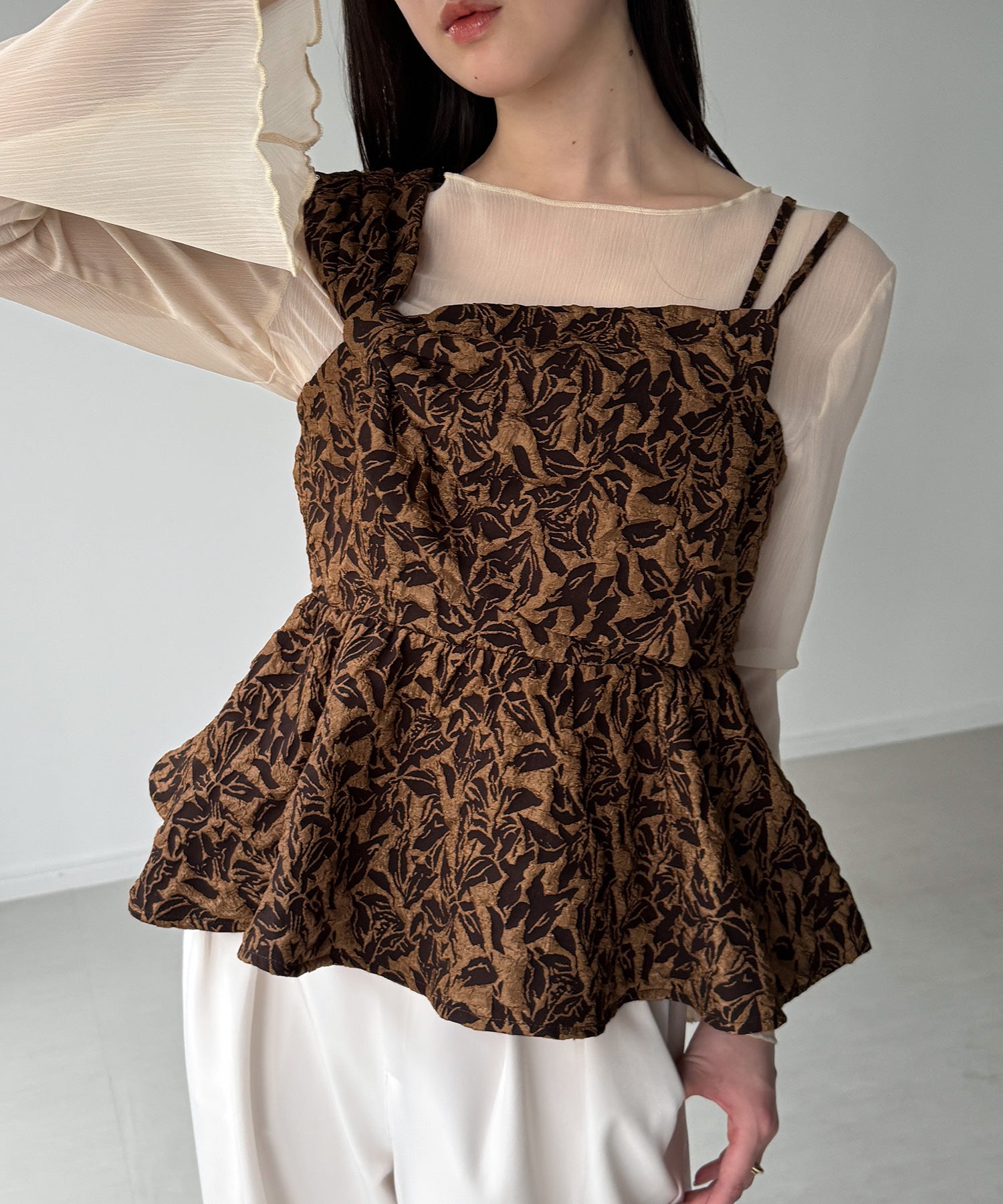 ジュノア JUNOAH ビッグリボンジャガードキャミソール （ブラウン） ブラウン