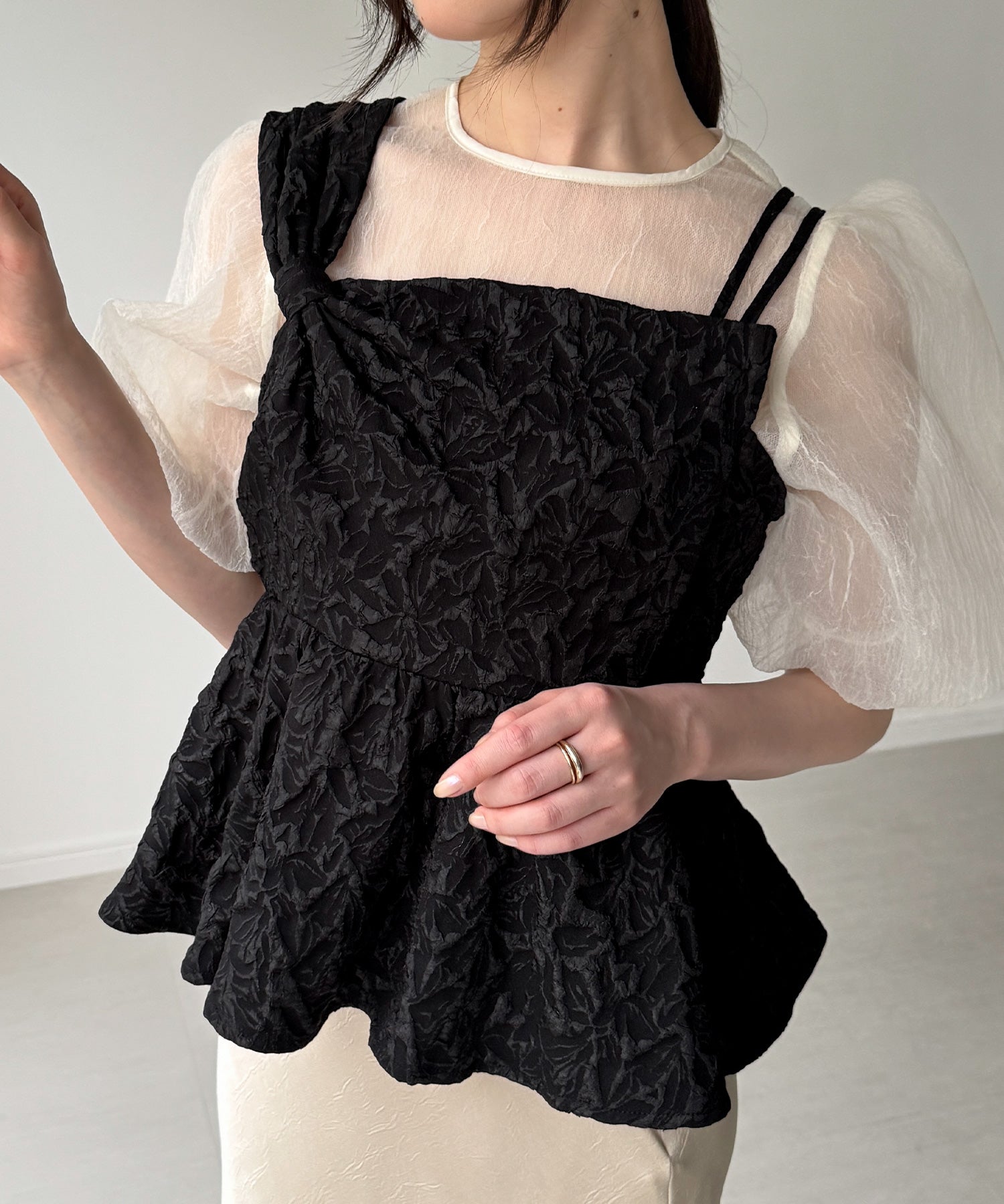 ジュノア JUNOAH ビッグリボンジャガードキャミソール （ブラック） ブラック