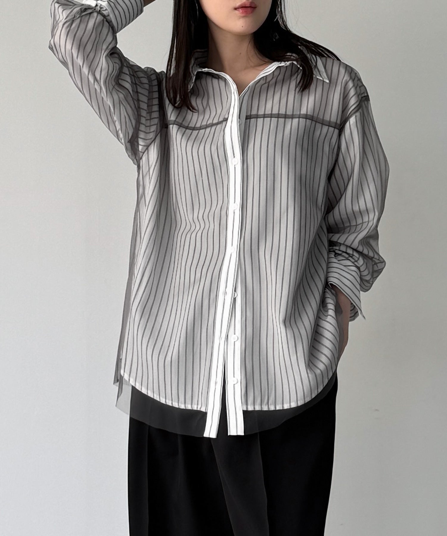 ジュノア JUNOAH チュールレイヤードストライプシャツ （グレー） グレー