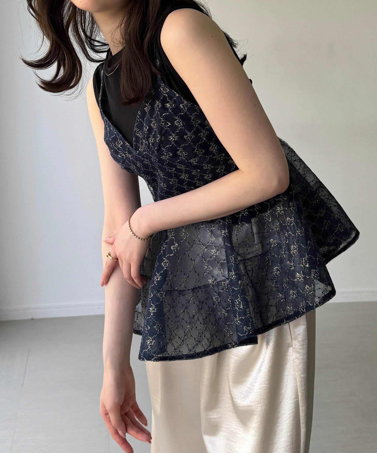 ジュノア JUNOAH ラメ刺繍チュールキャミビスチェ （ネイビー） ネイビー