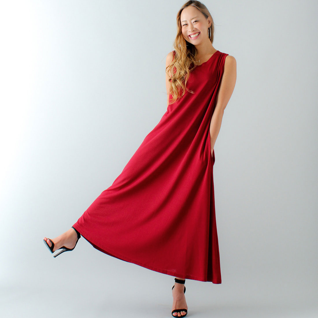 ジュノア JUNOAH Aラインノースリーブマキシ丈ワンピース