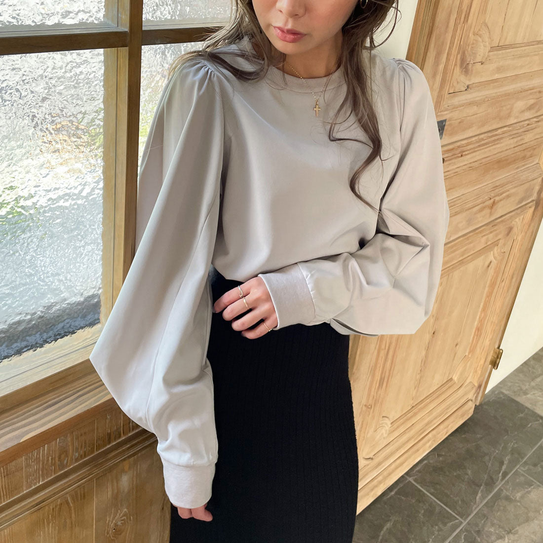 ジュノア JUNOAH パフスリーブボリューム長袖ブラウス （グレー） グレー