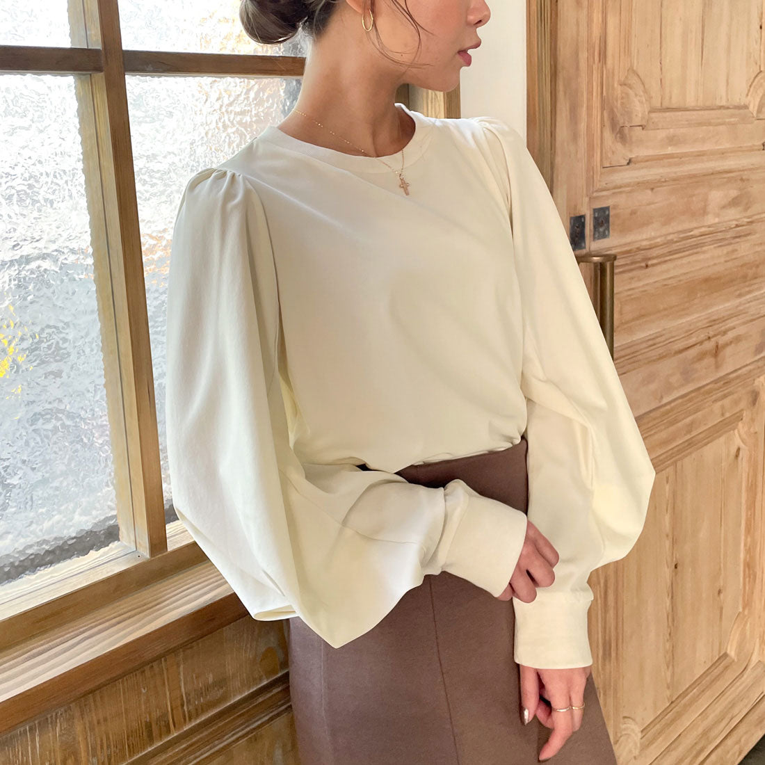 ジュノア JUNOAH パフスリーブボリューム長袖ブラウス （アイボリー） アイボリー