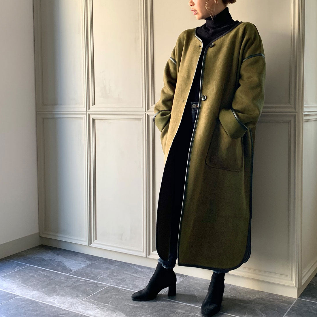 ジュノア JUNOAH ムートンパイピングノーカラーコート,ダークグリーン