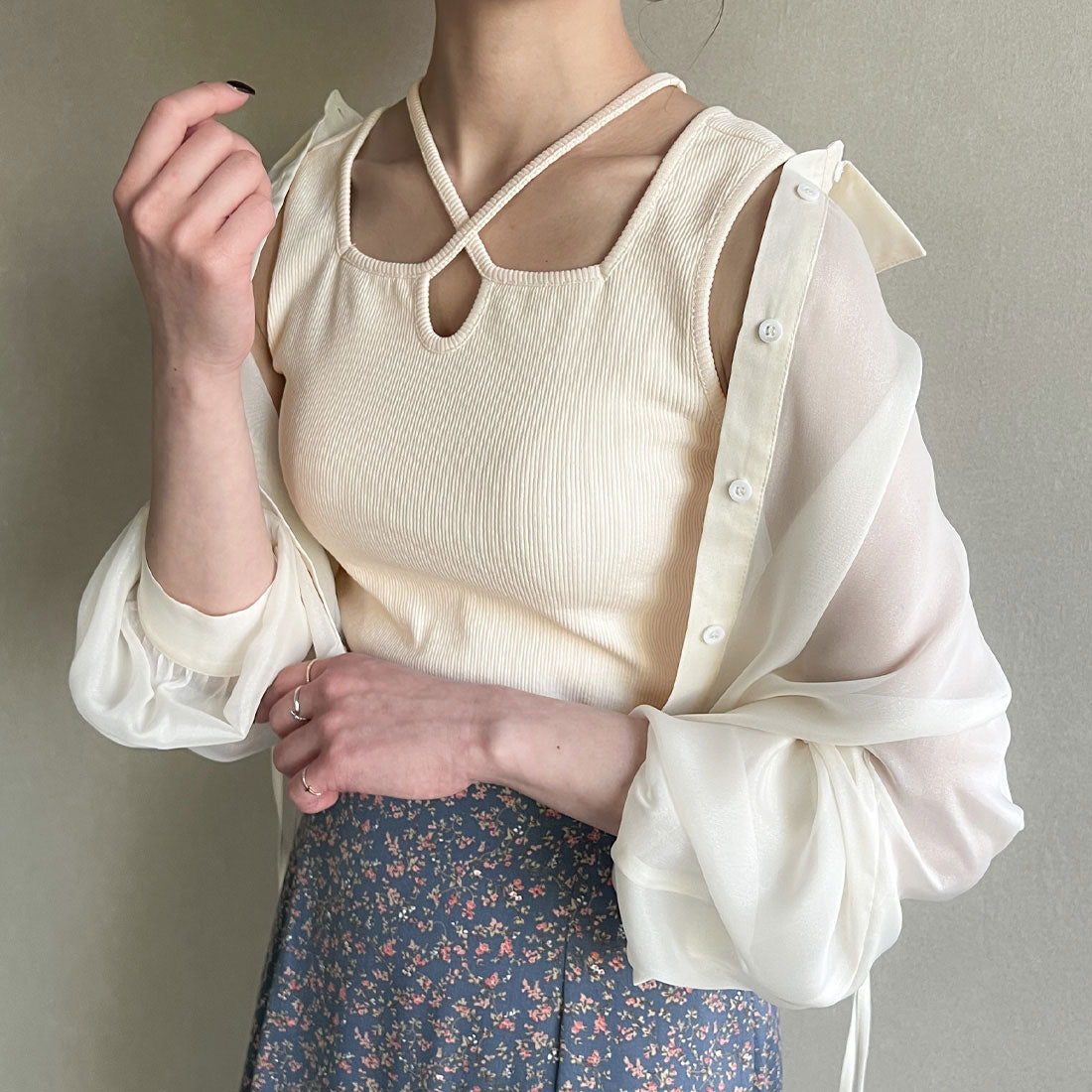 ジュノア JUNOAH クロスネックリブタンクトップ,アイボリー