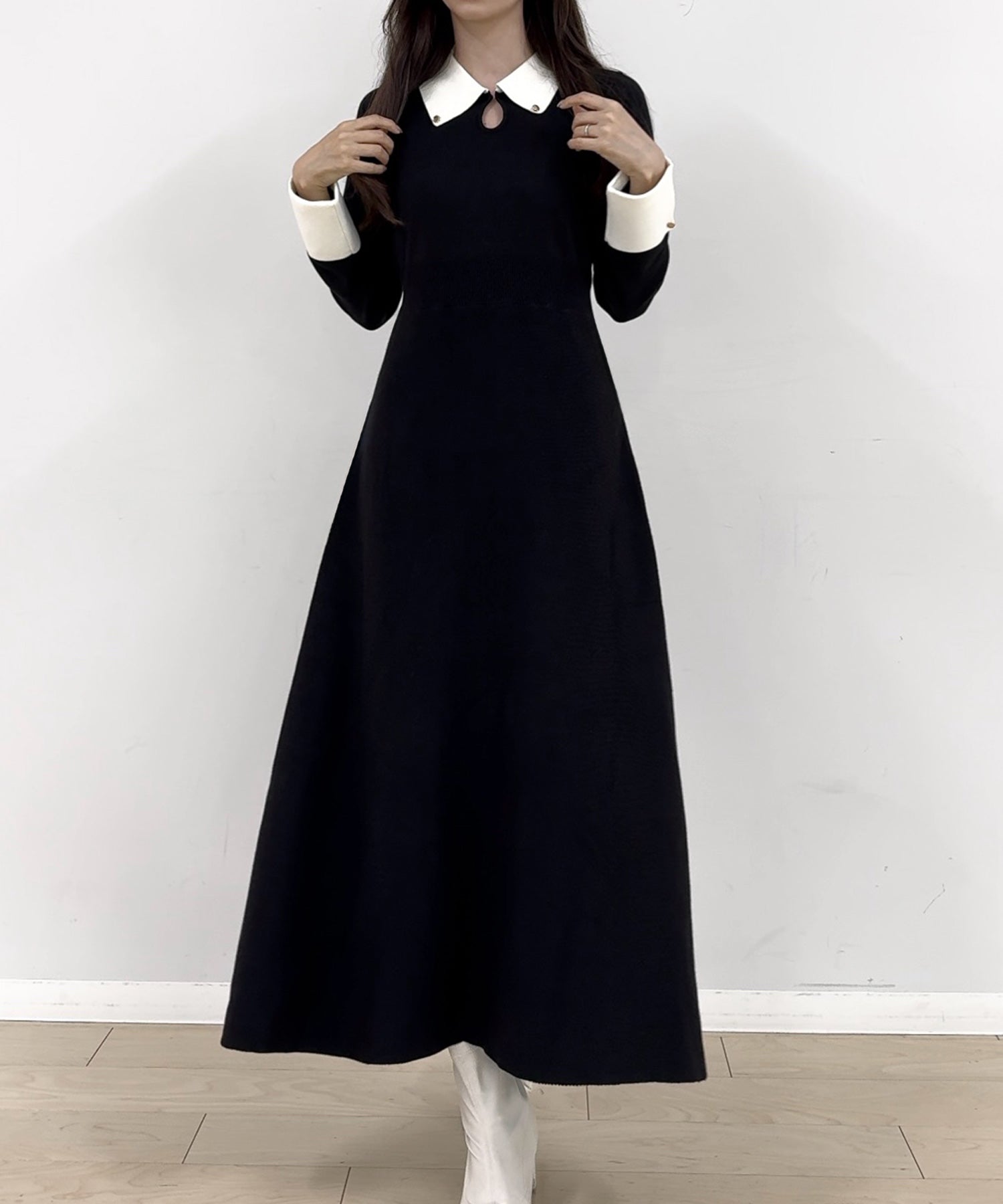 green emerald velvet dress JUNOAH Bicolor Semi-Flare Knit Dress