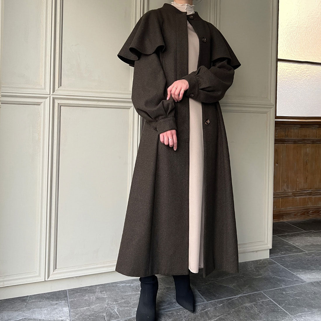 ジュノア JUNOAH 肩フリル比翼ロングコート