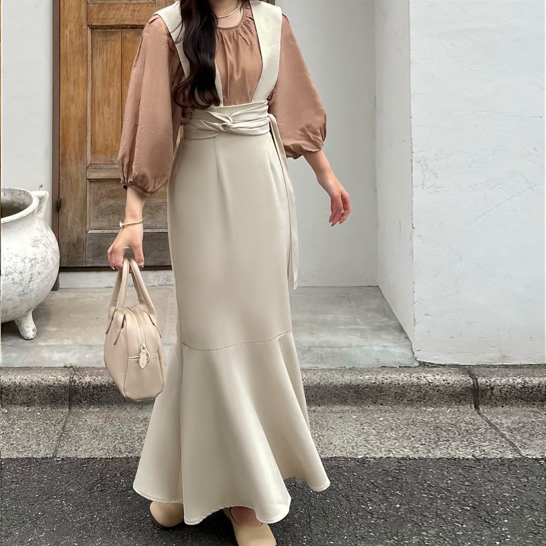 ジュノア JUNOAH ツイストリボンサスペンダーマーメイドスカート,アイボリー