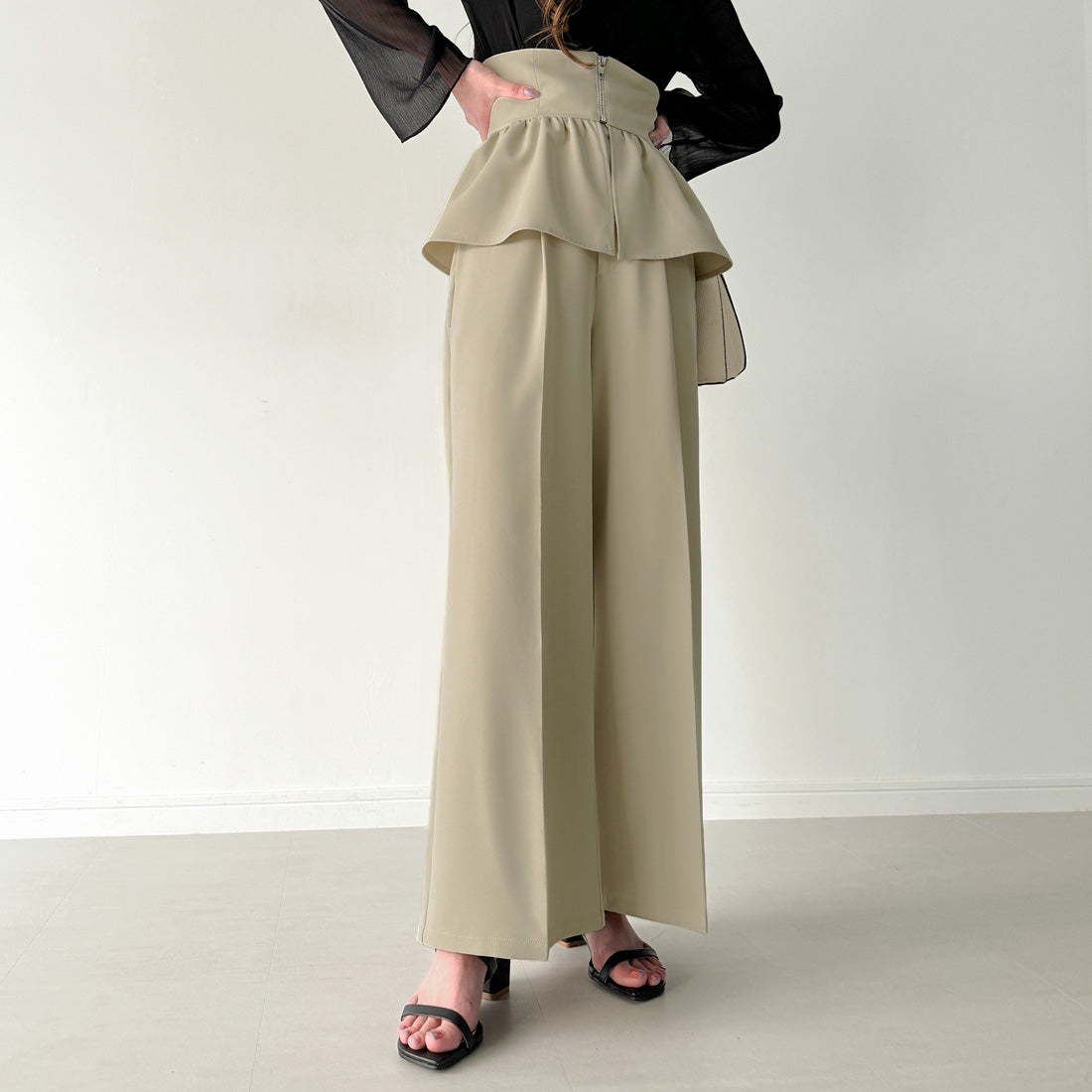 ジュノア JUNOAH コルセット付きタックワイドパンツ
