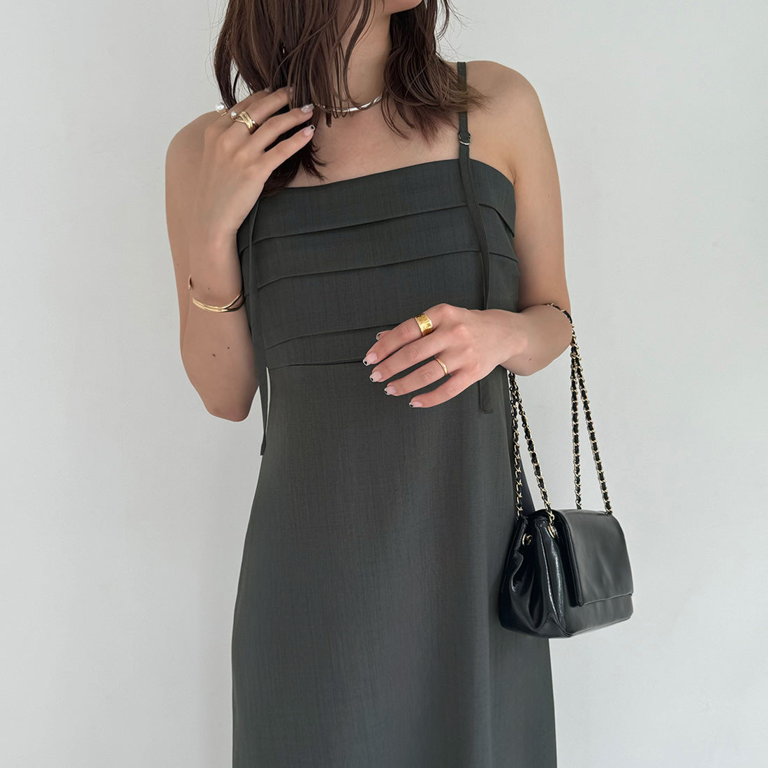 ジュノア JUNOAH タックデザインバックリボンキャミワンピース （チャコール） チャコール