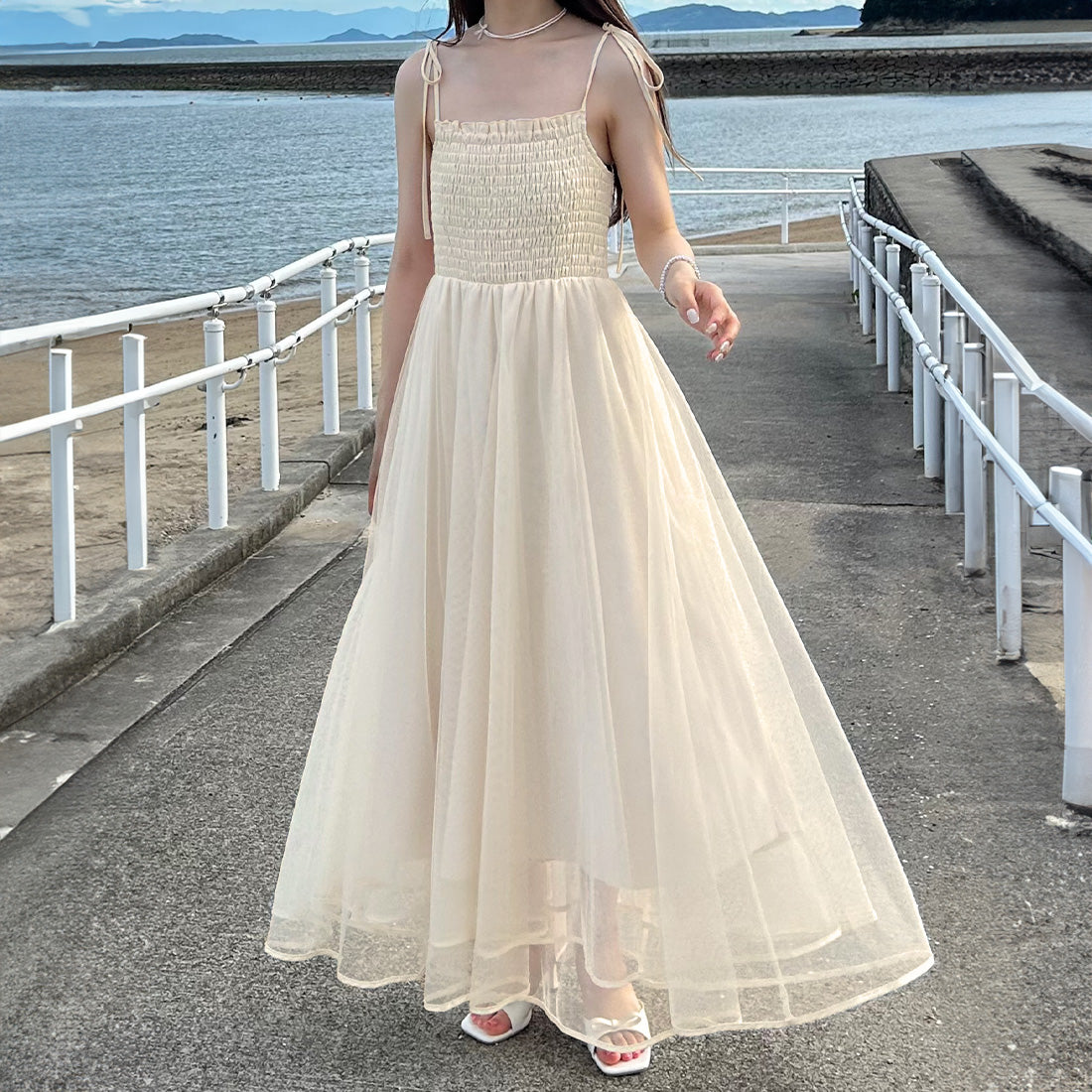 ジュノア JUNOAH ショルダーリボンチュールドッキングキャミワンピース （アイボリー） アイボリー