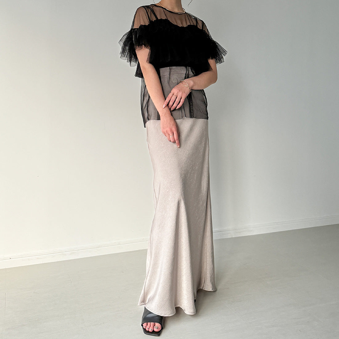 ジュノア JUNOAH 半袖フリルチュールトップス