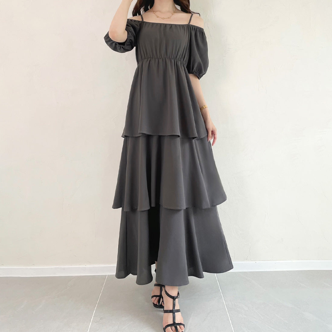 JUNOAH 2way Off-Shoulder Tiered Dress