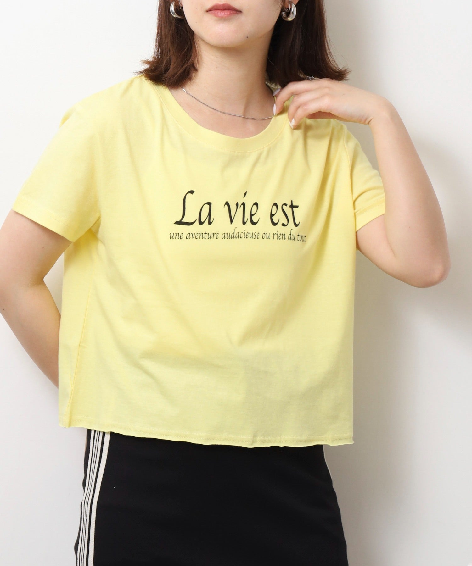 ジャングルジャロピー JUNGLE JALOPY ショート丈裾フリンジオーバサイズシルエットロゴプリントTシャツ レディース （CREAM1） CREAM1
