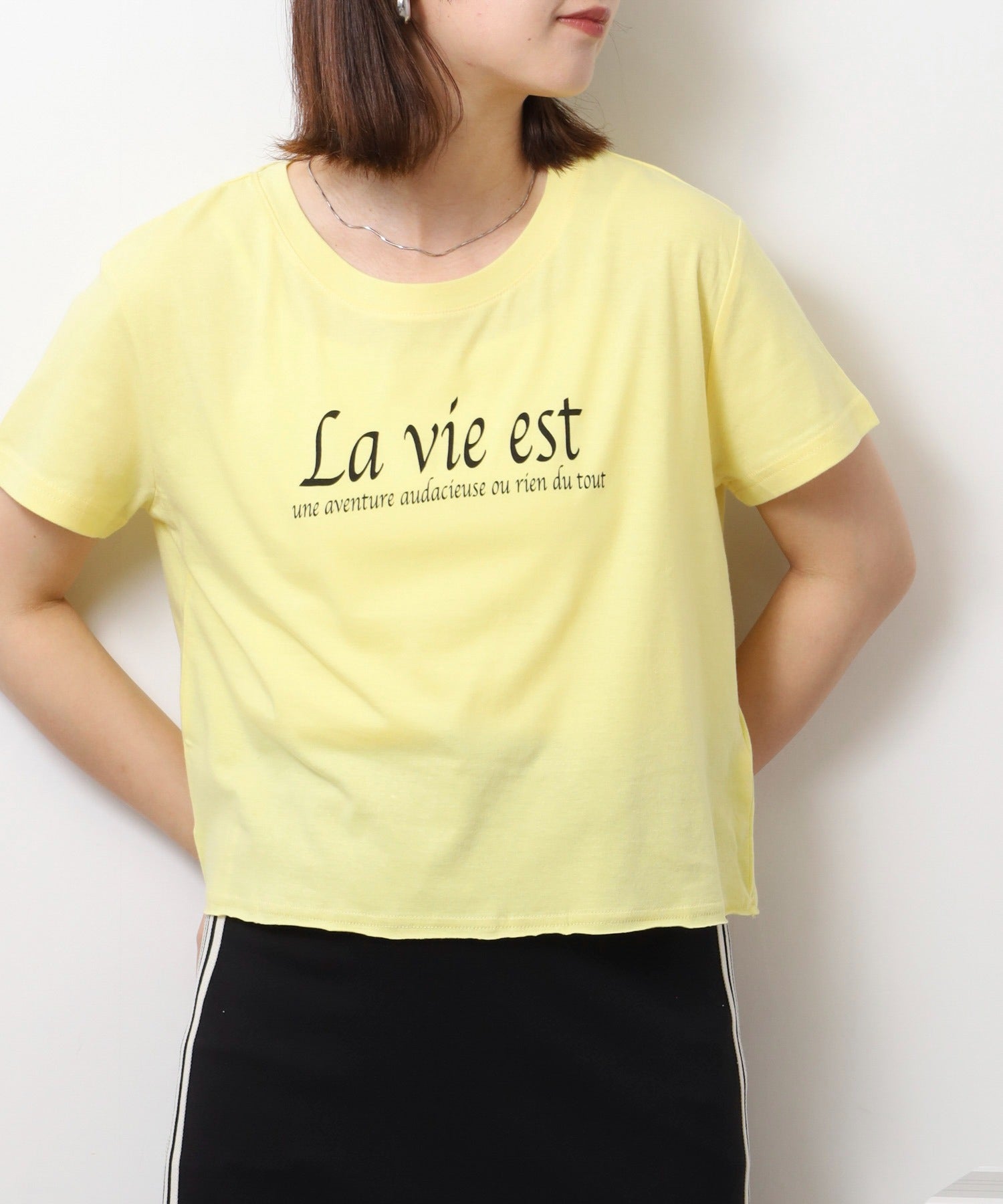 ジャングルジャロピー JUNGLE JALOPY ショート丈裾フリンジオーバサイズシルエットロゴプリントTシャツ レディース （CREAM1） CREAM1