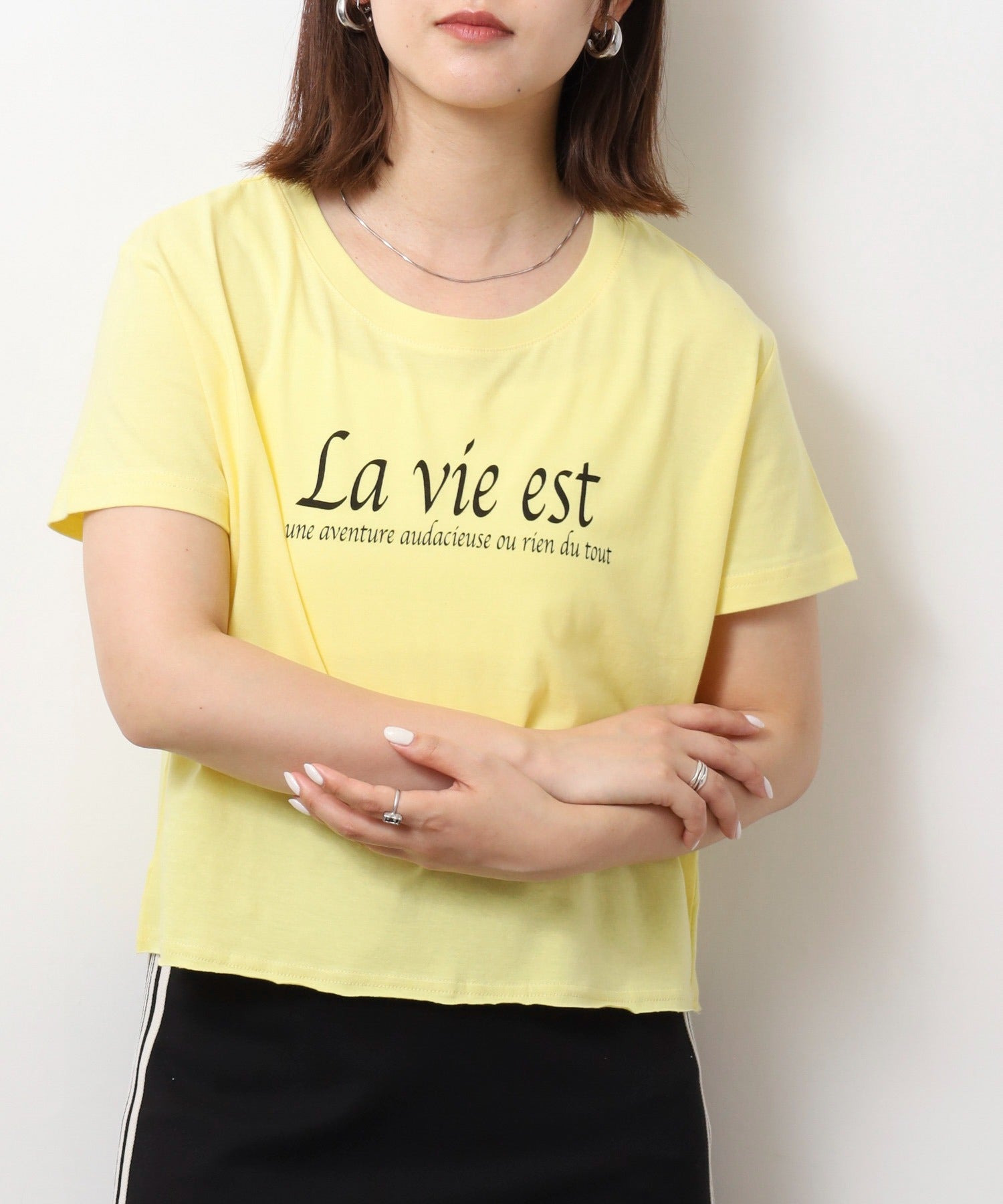 ジャングルジャロピー JUNGLE JALOPY ショート丈裾フリンジオーバサイズシルエットロゴプリントTシャツ レディース （CREAM1） CREAM1