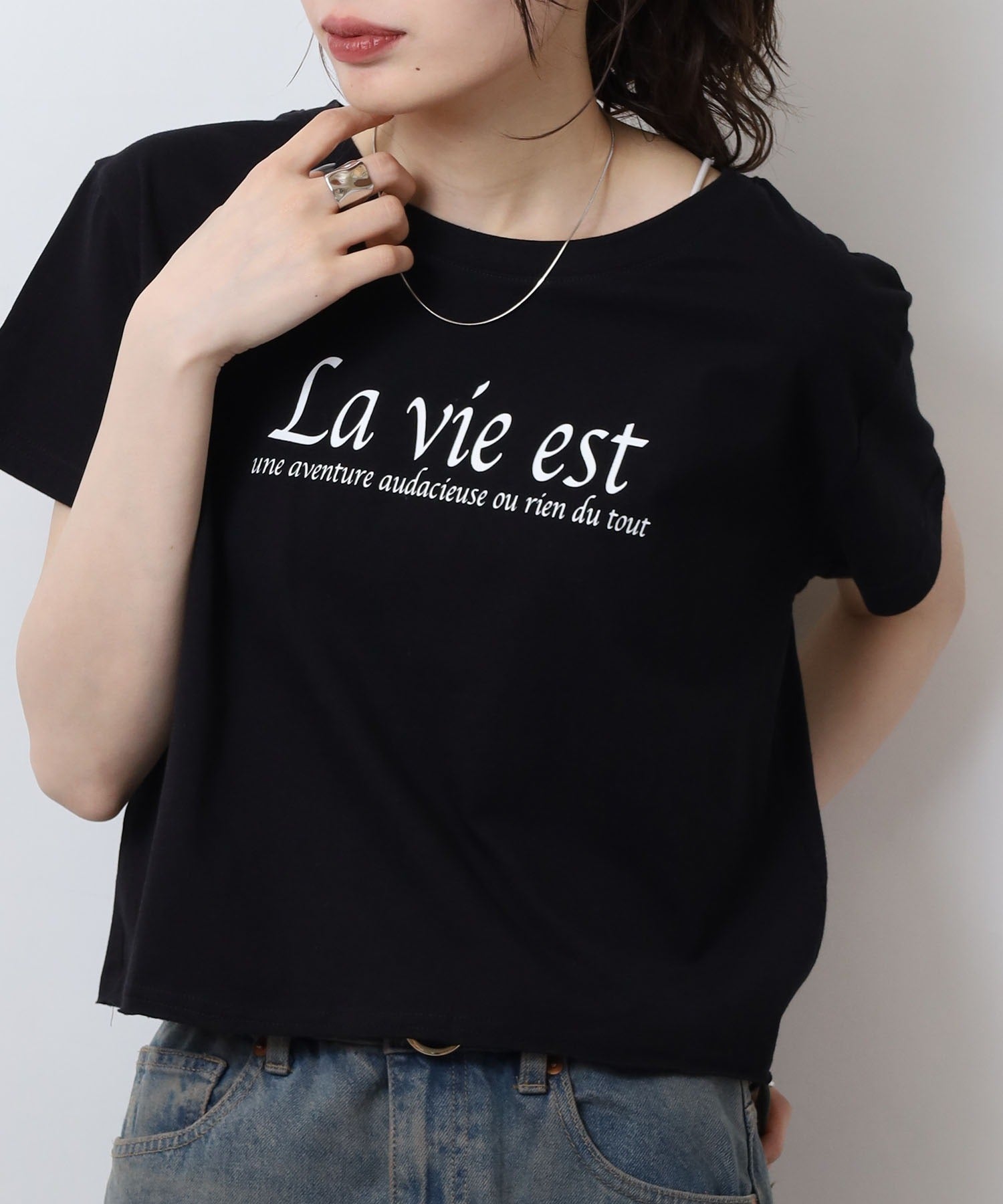 ジャングルジャロピー JUNGLE JALOPY ショート丈裾フリンジオーバサイズシルエットロゴプリントTシャツ レディース （BLACK1） BLACK1