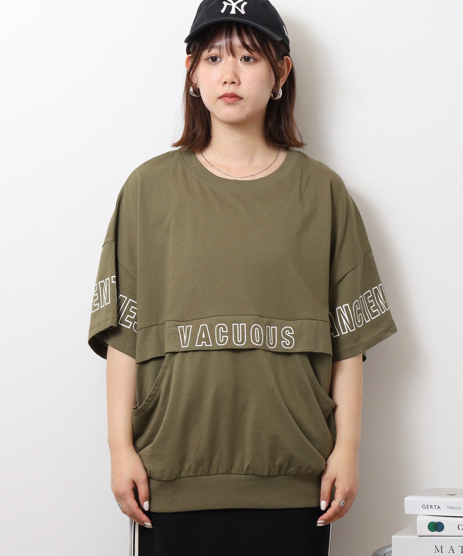 ジャングルジャロピー JUNGLE JALOPY ポケット付きオーバーサイズシルエットロゴプリントTシャツ レディース （WHITE） WHITE