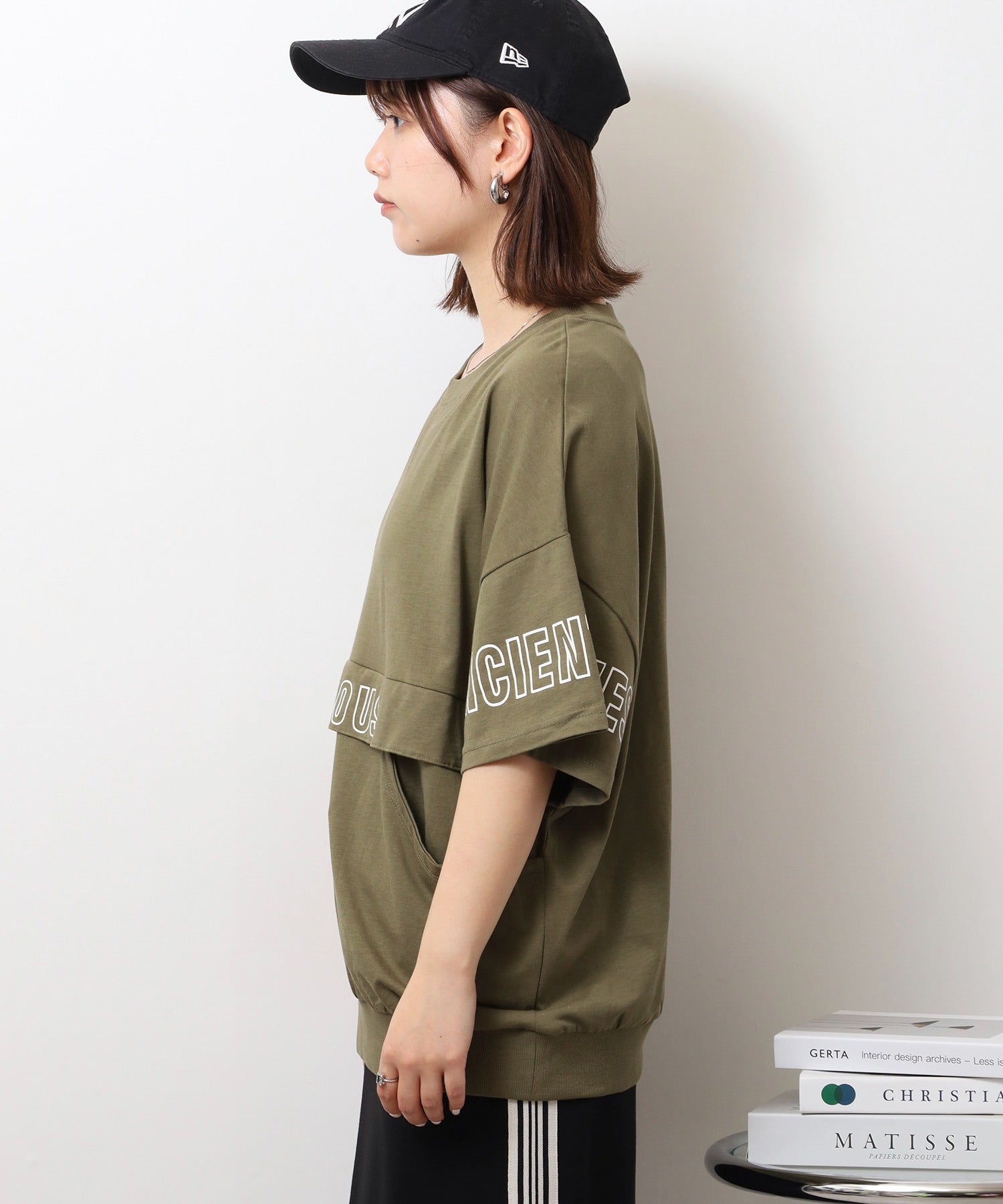 ジャングルジャロピー JUNGLE JALOPY ポケット付きオーバーサイズシルエットロゴプリントTシャツ レディース （WHITE） WHITE