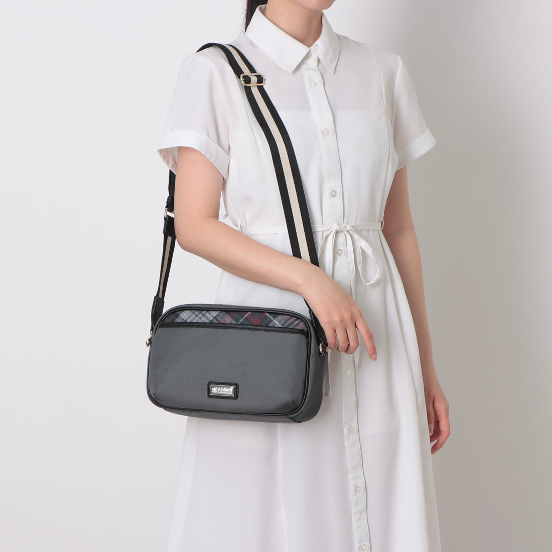 新品Kinloch Anderson*ショルダーバッグ*未使用キンロックアンダー キンロックアンダーソン Kinloch Anderson ポシェット （ザ