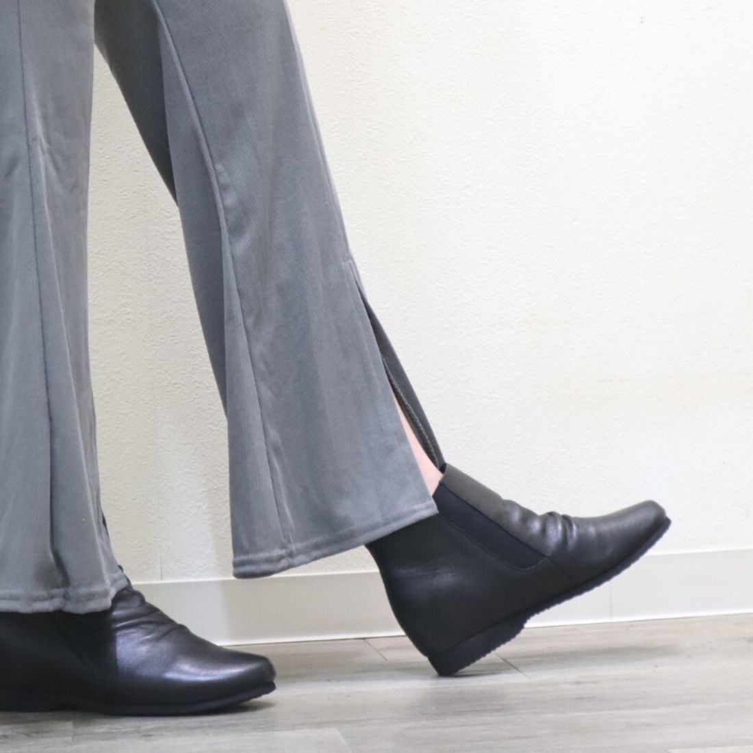 Kobe Oasis 【Natural Leather】 Ultra Lightweight Crumpled Design In-Heel Short Boots EEE