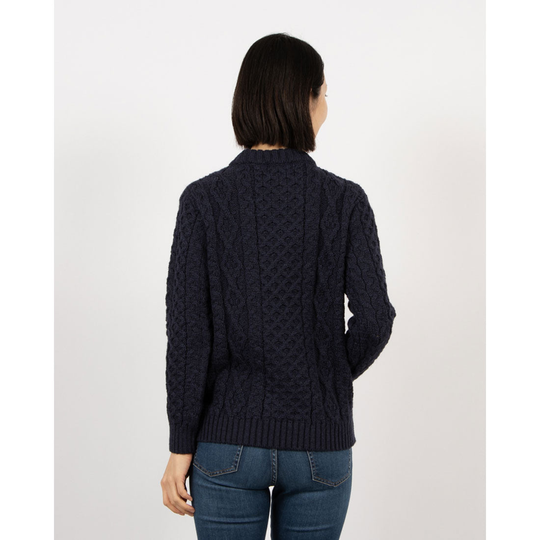 ケリーウーレンミルズ Kerry Woollen Mills KW018-003 Aran Cable_Crew Neck LITE