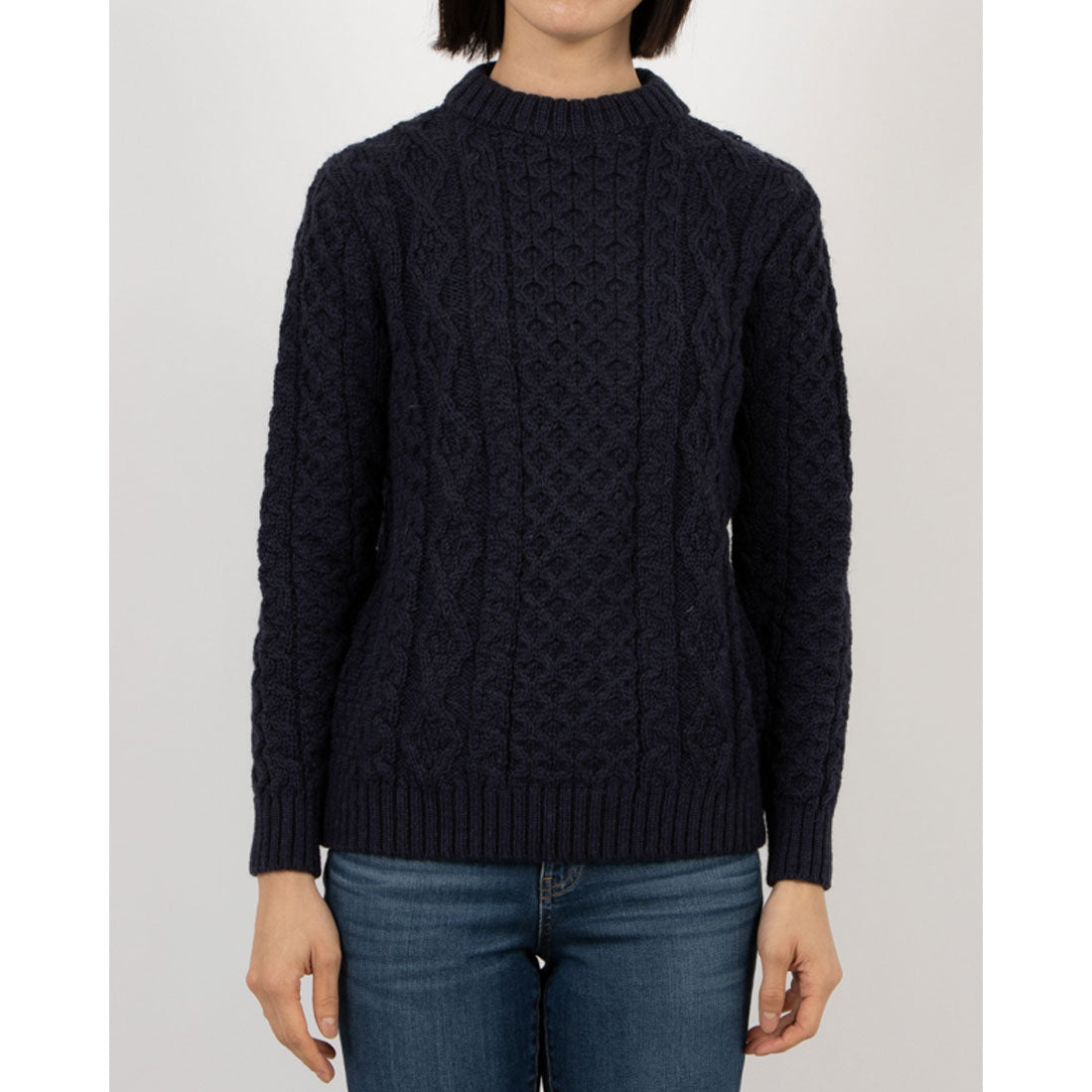 ケリーウーレンミルズ Kerry Woollen Mills KW018-003 Aran Cable_Crew Neck LITE