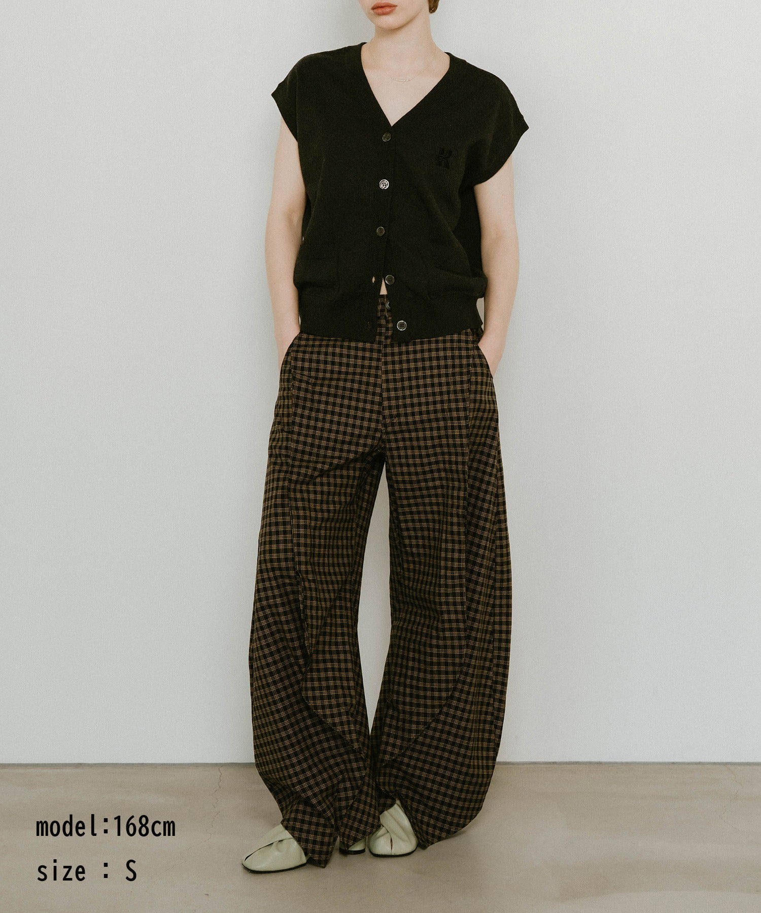 クヌースマーフ Knuth Marf slit deformed pant （ブラック系その他2） ブラック系その他2