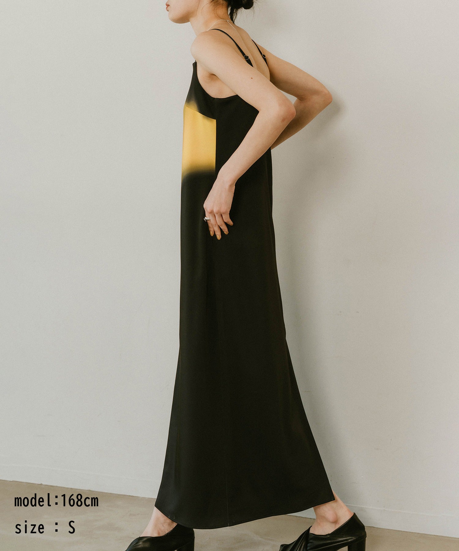 クヌースマーフ Knuth Marf flower print satin dress （ブラック） ブラック