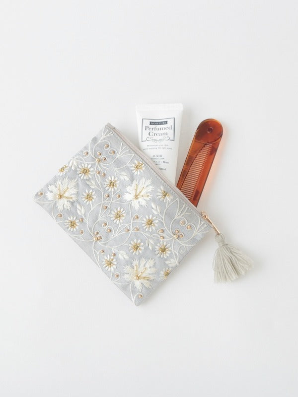 カンカン KANKAN ビーズ刺繍ポーチS （シルバー） シルバー