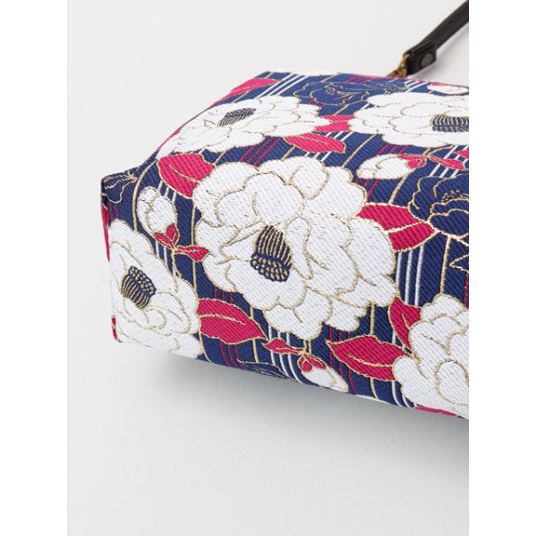 Kaya】Striped Camellia Frame Handbag Ecru Biege