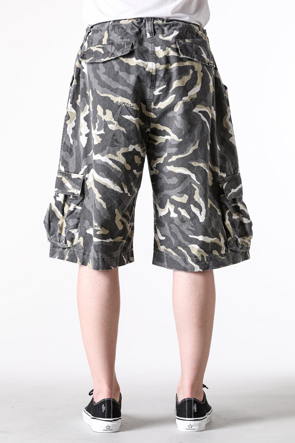 カミヤ KAMIYA Camouflage Wash Cargo Bermuda Pants （BEIGE） BEIGE