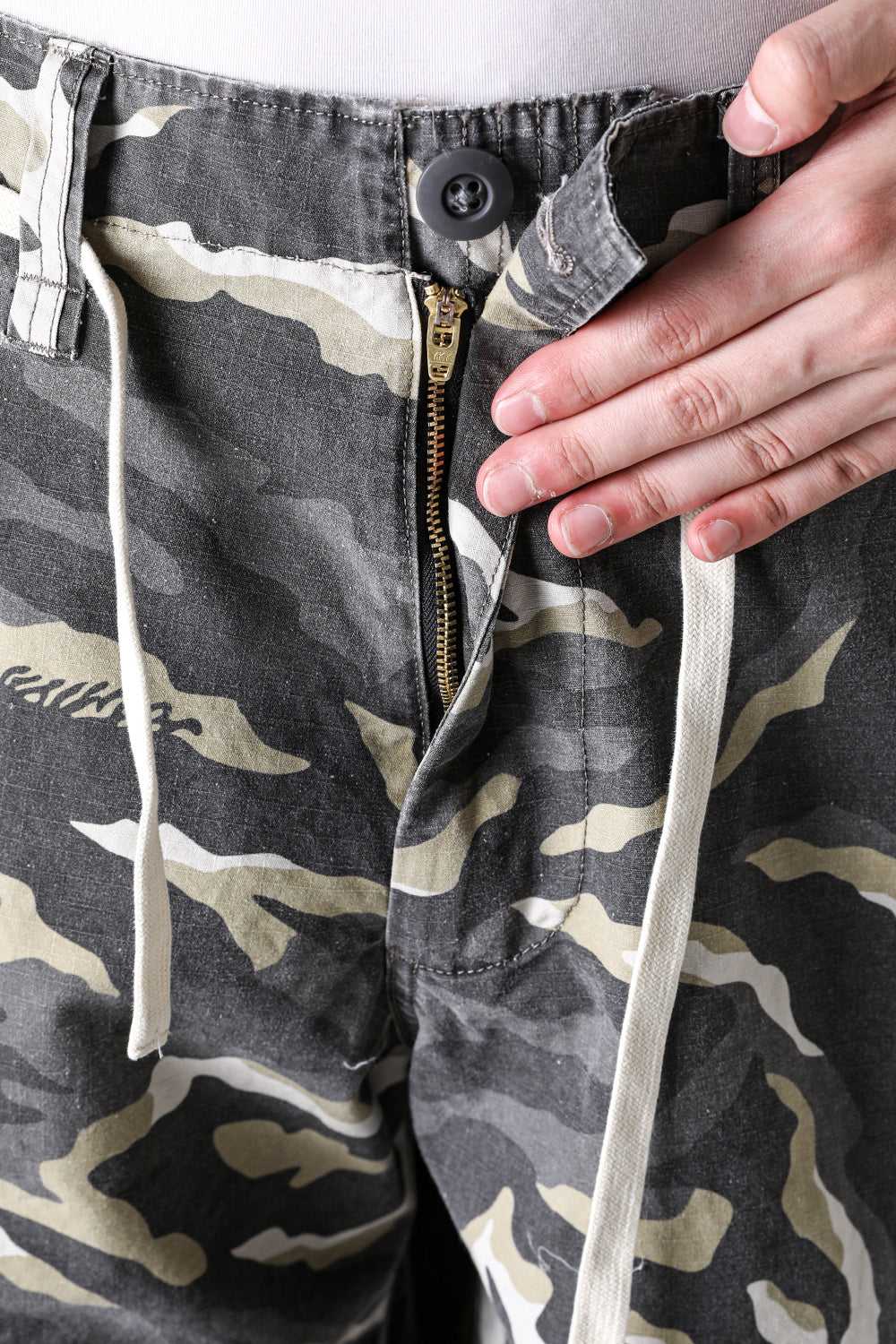 カミヤ KAMIYA Camouflage Wash Cargo Bermuda Pants （BEIGE） BEIGE