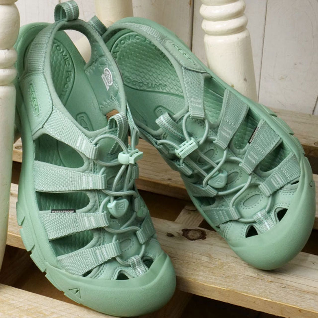 キーン KEEN W NEWPORT H2 MONOCHROME/GRANITE-GREEN グリーン [1030727] （グリーン） グリーン