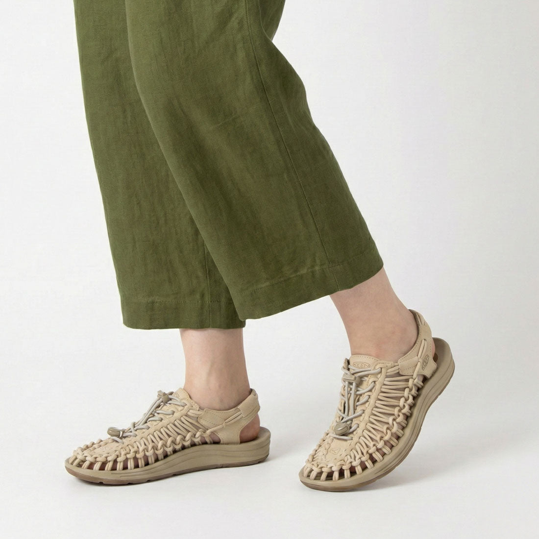 キーン KEEN KEEN - WMNS UNEEK Safari/Safari 1027445 （Safari/Safari） Safari/Safari