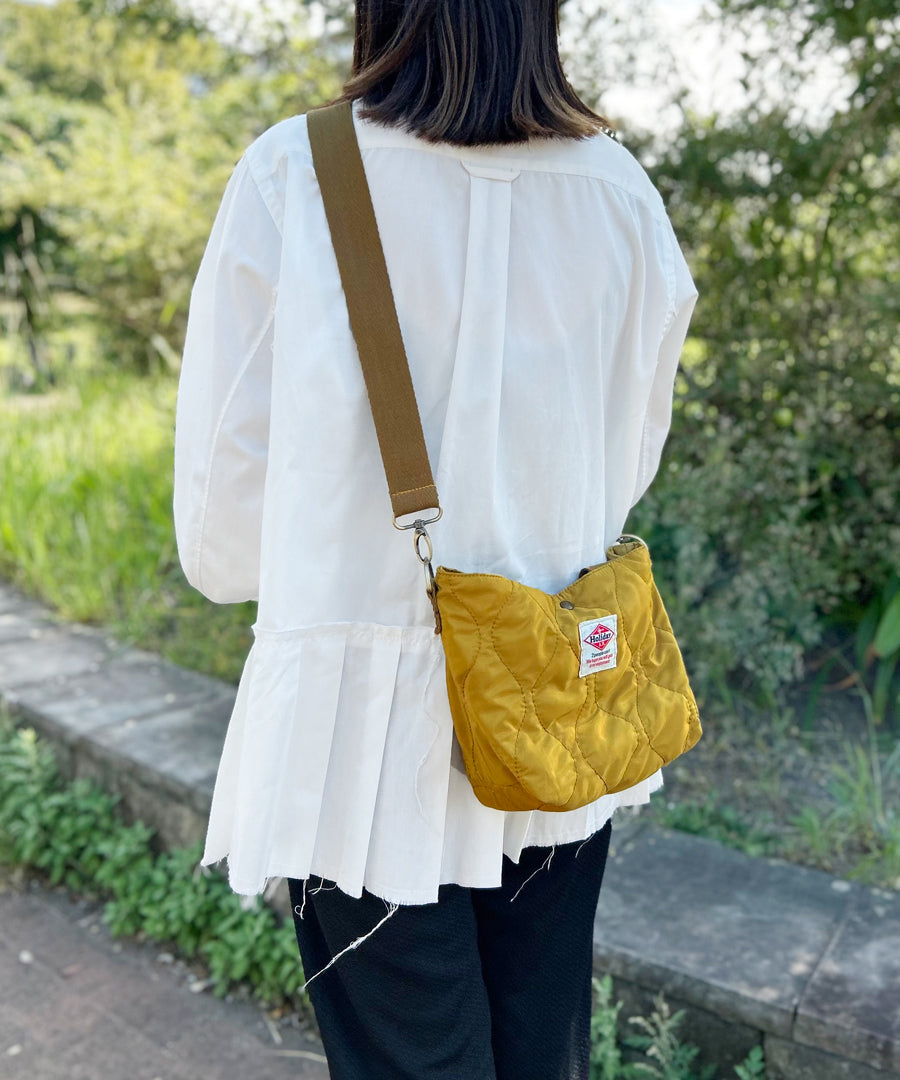ホリデーエーエム Holiday A.M. バッグ ショルダーバッグ レディース メンズ キルティング 布 ホリデーエーエム HolidayA.M. （MUSTARD） MUSTARD