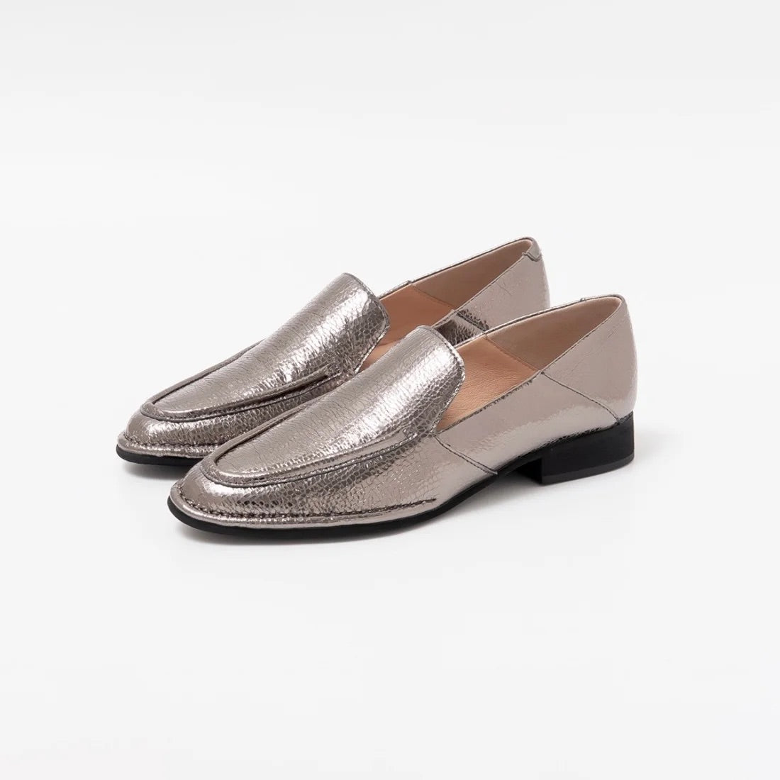 キコット KIKOTTO Almond Leather Loafer （グレーメタリック） グレーメタリック