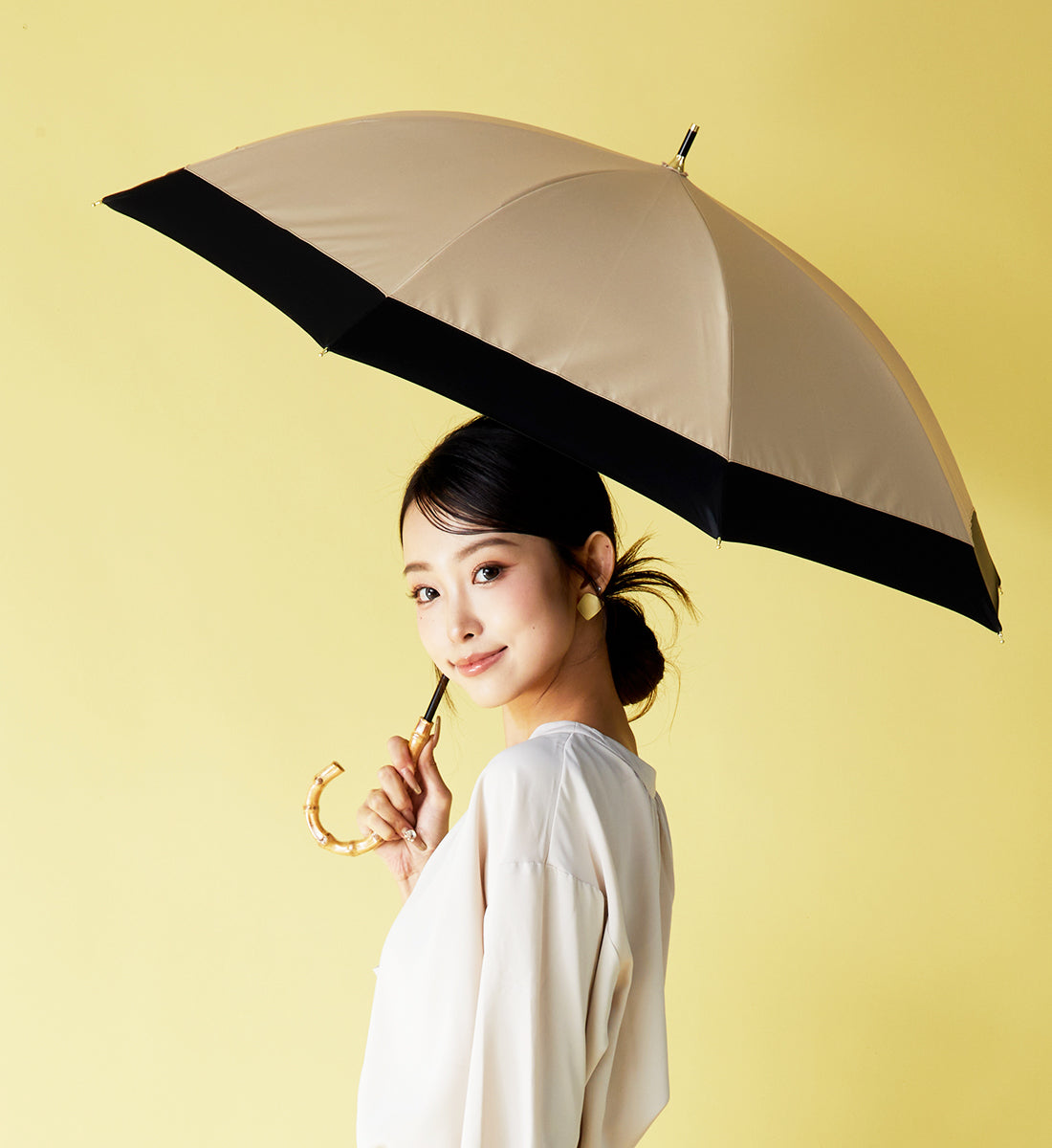 キザワ KIZAWA バンブー ショート丈 日傘 完全遮光 雨傘 晴雨兼用傘 50cm～ithm bicolor～ （ベージュ×ブラック） ベージュ×ブラック
