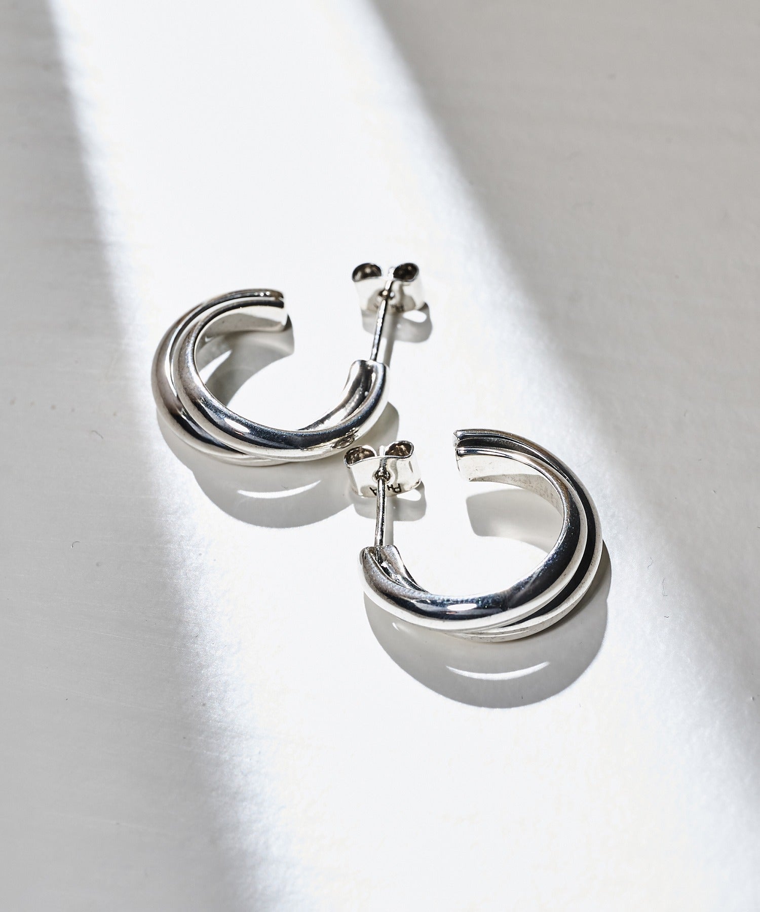 フィリップ オーディベール PHILIPPE AUDIBERT Leoville earring S brass silver plated BO6644:AR （シルバー） シルバー