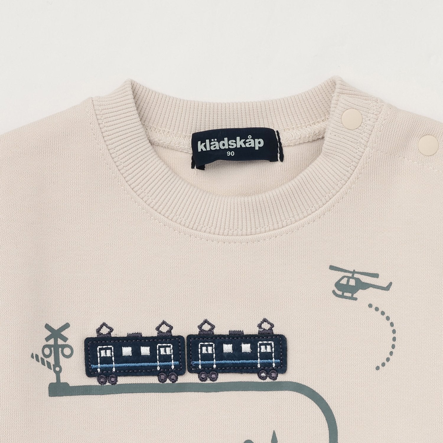 クレードスコープ kladskap 【人気商品再入荷】【直営店で取り扱い無し】電車アップリケ裾ボーダートレーナー （薄ベージュ） 薄ベージュ