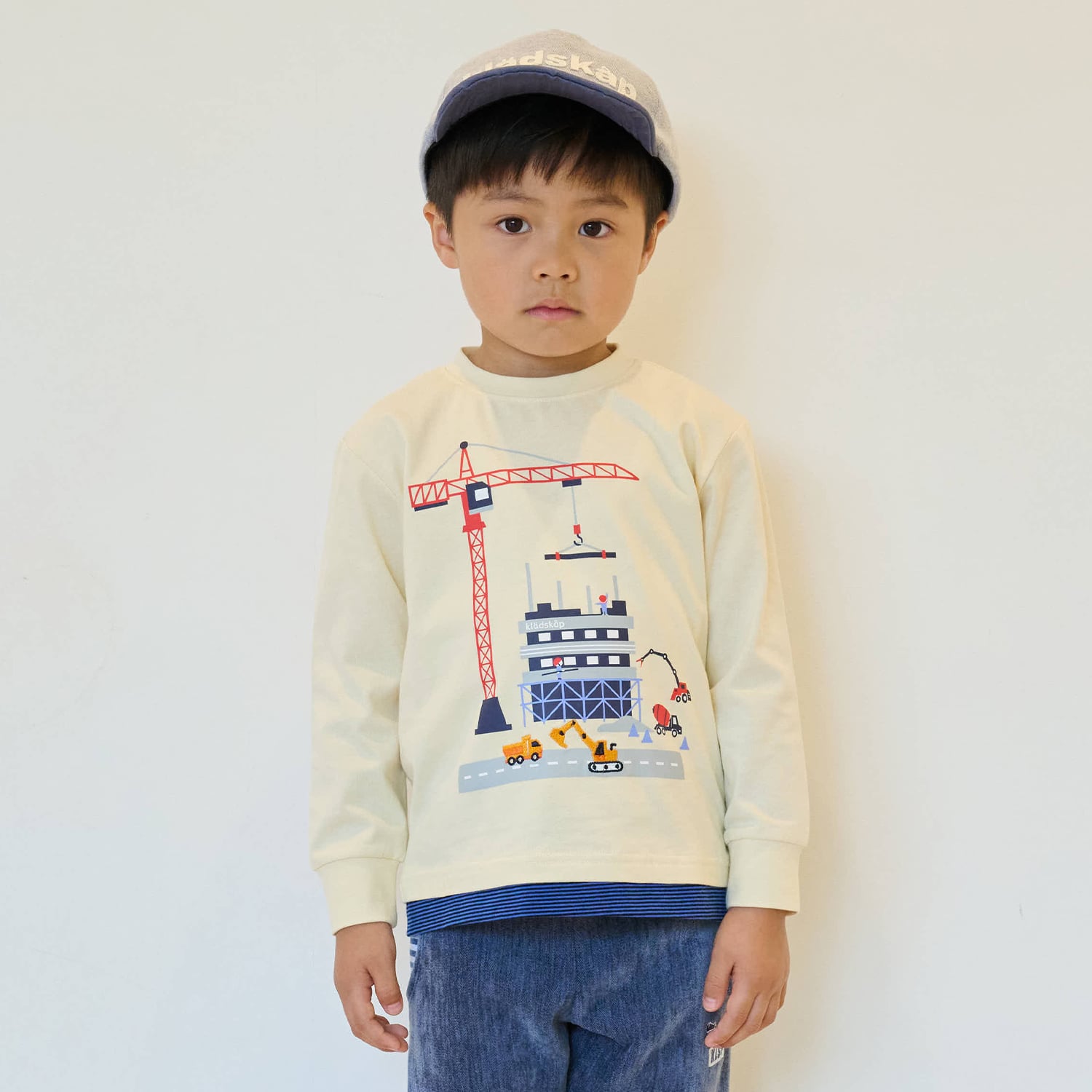 クレードスコープ kladskap 働く車工事中長袖Tシャツ （アイボリー） アイボリー