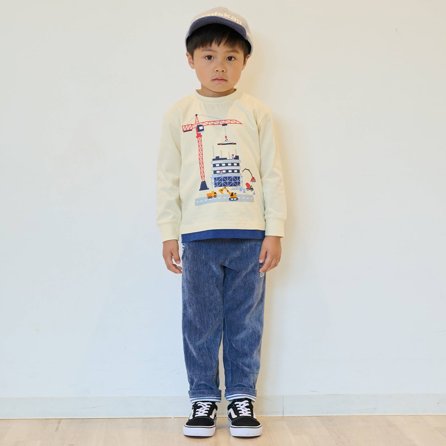 クレードスコープ kladskap 働く車工事中長袖Tシャツ （アイボリー） アイボリー