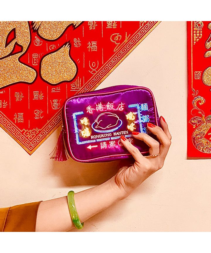 At On 50 Hong Kong Square Pouch Neon