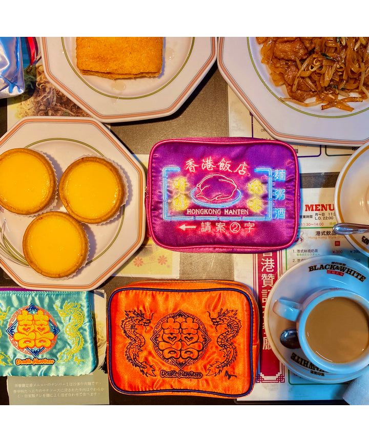 At On 50 Hong Kong Square Pouch Neon