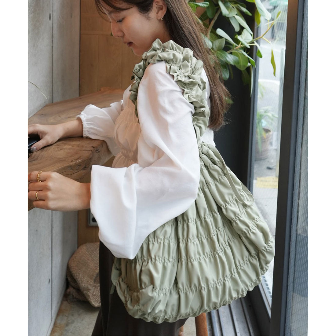 コウベレタス KOBE LETTUCE [ yuiさんコラボ ] シャーリングバッグ [B1604] （グリーン） グリーン