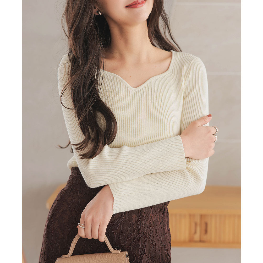 KOBE LETTUCE Heart Neck Soft Rib Knit [N1115]